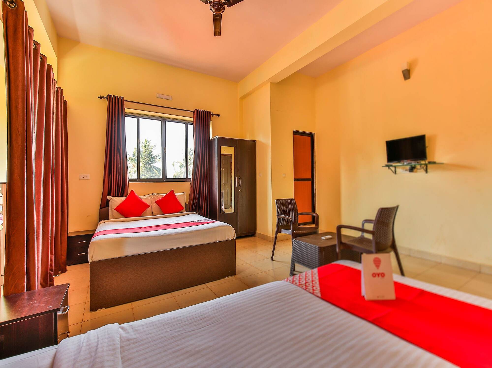 Oyo 14276 Hotel Spring Height Acaro المظهر الخارجي الصورة
